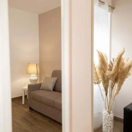 Hello Claudia Centro 로마