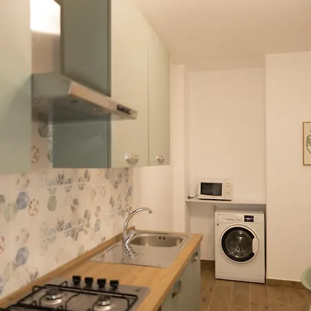 Hello Claudia Centro 4*