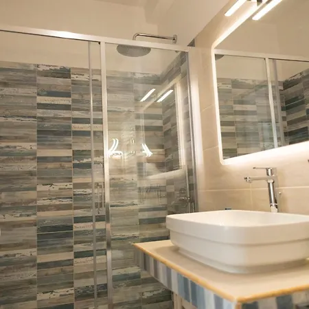 Hello Claudia Centro 4*