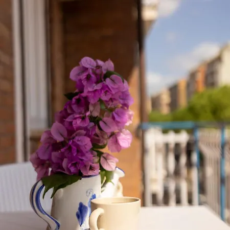 Hello Claudia Centro 게스트하우스 4*